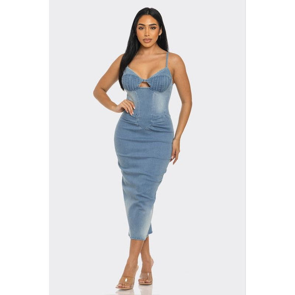 CASUAL LIGHT WASHED DENIM MIDI DRESS - Spicie's Boutique